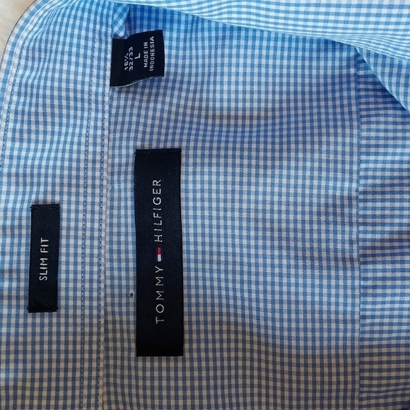 TOMMY Hilfiger Men's dress shirt size L - Picture 3 of 6
